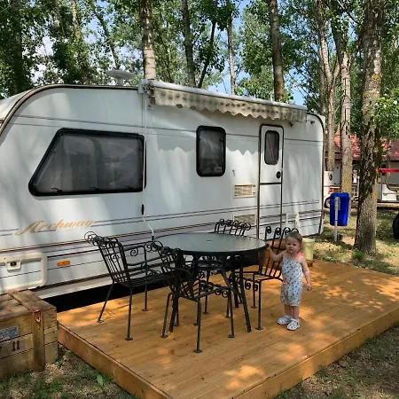 Campsite Manland Lakokocsi *
